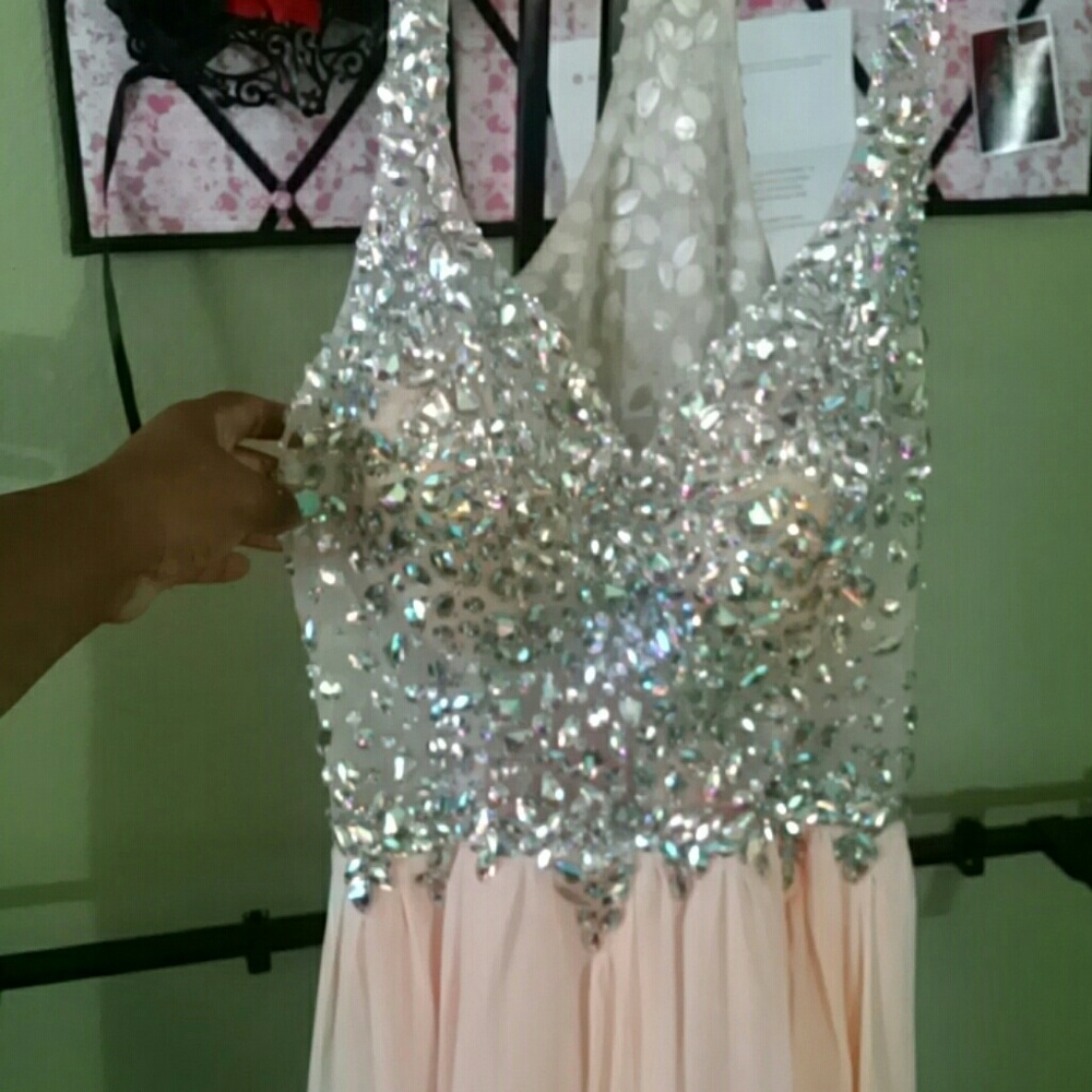 Prom dress - Picture 2 of 4